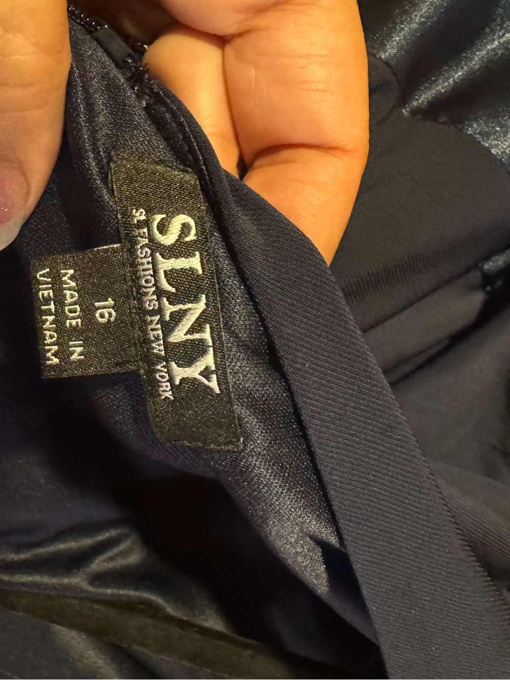 SLNY Ombre Satin Long Formal Gown Navy Blue Size 16 Style 9151111 - Picture 5 of 8